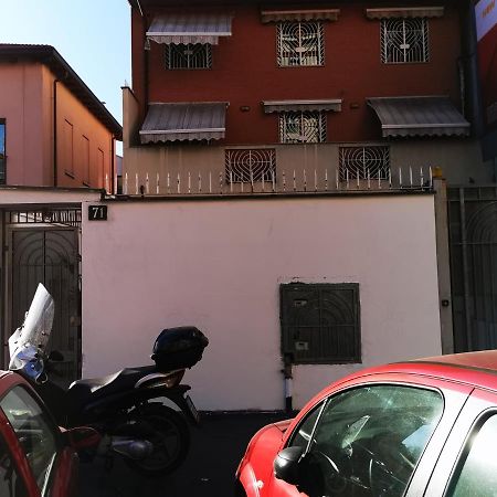 New Luxury Apartment, Milan City Center Buitenkant foto