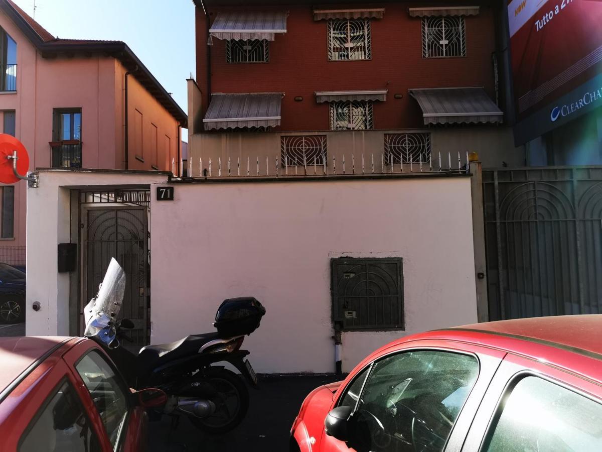 New Luxury Apartment, Milan City Center Buitenkant foto