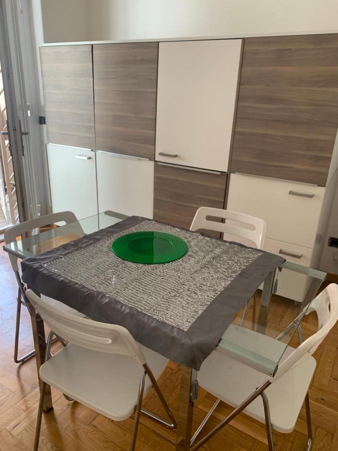 New Luxury Apartment, Milan City Center Buitenkant foto